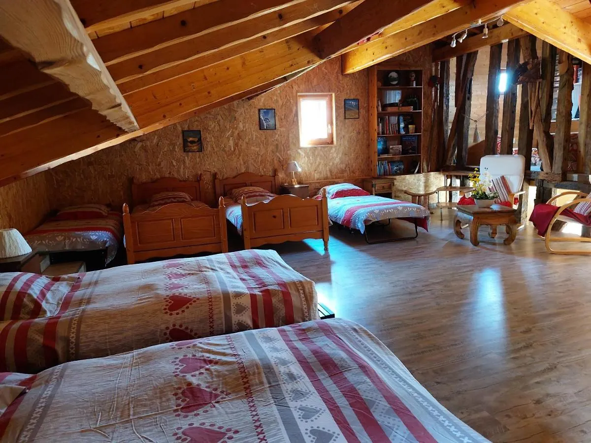 Les Gites De Laures Monblanc Holiday home